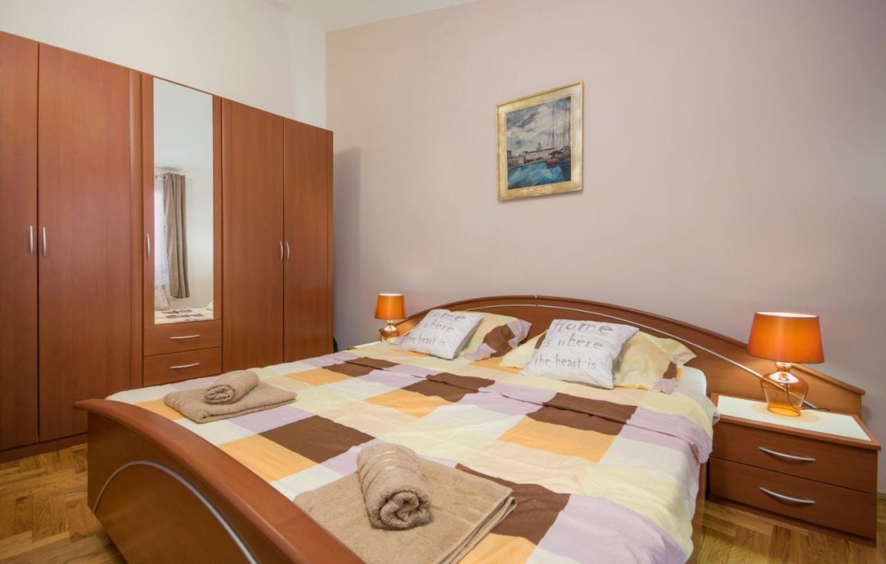 City Centre Sea View Apartment Pula Exterior foto